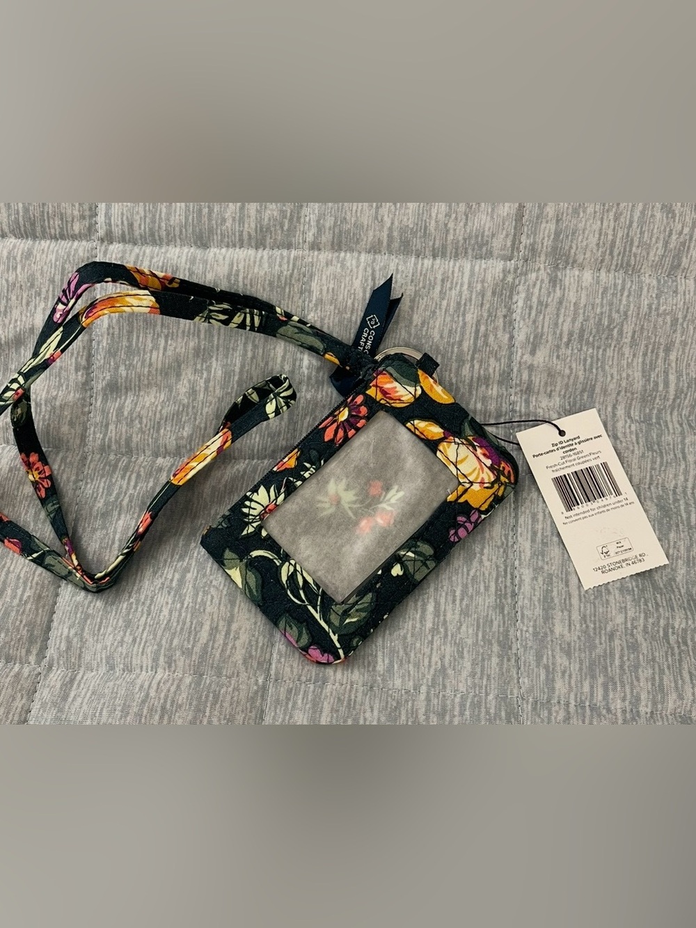 Vera Bradley Zip ID Case & Lanyard Set- Fresh Cut Floral Green